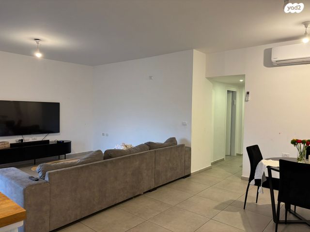 שרה אהרונסון 7