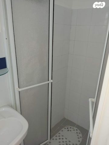 דירה, חללי אגוז 19, גני אביב, לוד