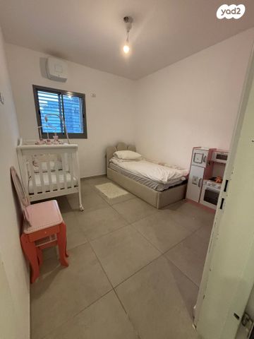 דירה, שרה אהרונסון 7, גדרה מזרח, גדרה