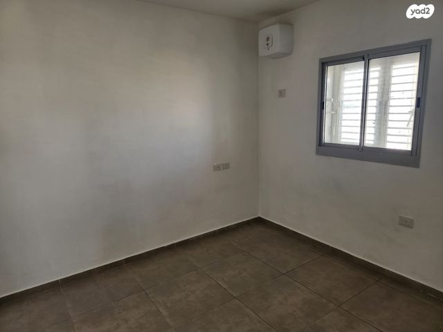 דירה, קרל פופר 11, קרית המדע, נתניה