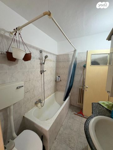 דירה, פסח חברוני 118, קרית היובל, ירושלים