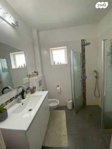 דופלקס, ה' באייר 92, נווה אפק, ראש העין