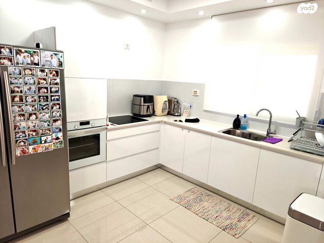 דירה, הרב יהודה חיימב 1, בן גוריון ב', שדרות