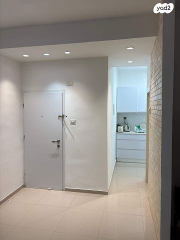 דירה, ההגנה 36, גבעת הרמבם, גבעתיים