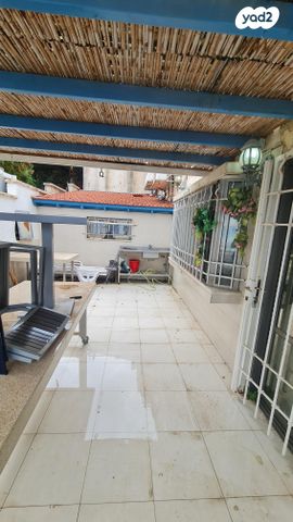 דופלקס, אחד העם 1, שיכון עובדים, טבריה