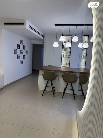 דירה, שדרות הרצל 26, נאות שמיר, יבנה