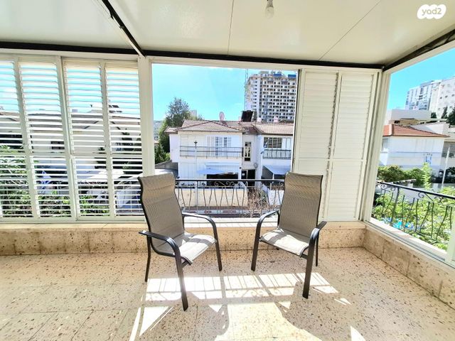 ד"ר יונה סאלק 4