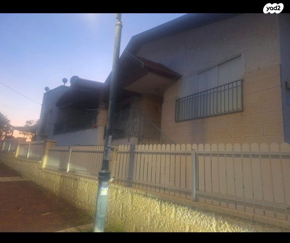 בית פרטי/ קוטג', דוד אלעזר 6, רמות בן צבי, יבנה