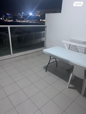 דירה, העונות 4, נווה הדרים, אשקלון