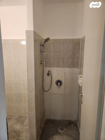 דירה, אחד העם 18, רובע ה', אשדוד