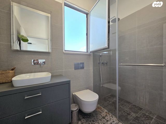 גג/ פנטהאוז, דונולו הרופא 8, עג'מי, גבעת העליה, תל אביב יפו