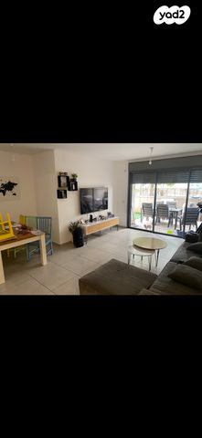 דירת גן, אהבת אדם 32, שרונה, כפר יונה