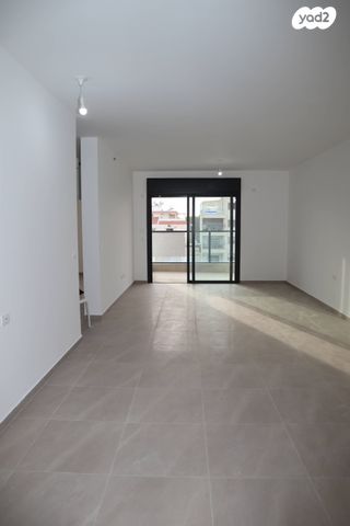 דירה, גאולה כהן 1, נאות פרס, רמלה