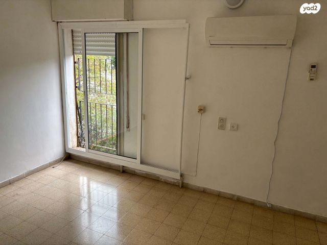 איינשטיין 73