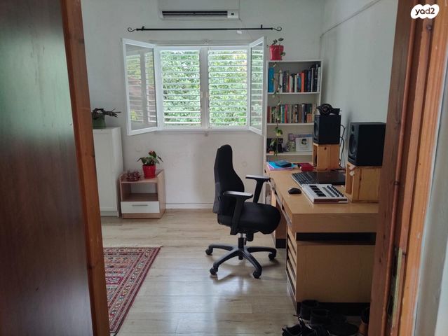 דירה, ברוך 12, גבעת קוזלובסקי, גבעתיים