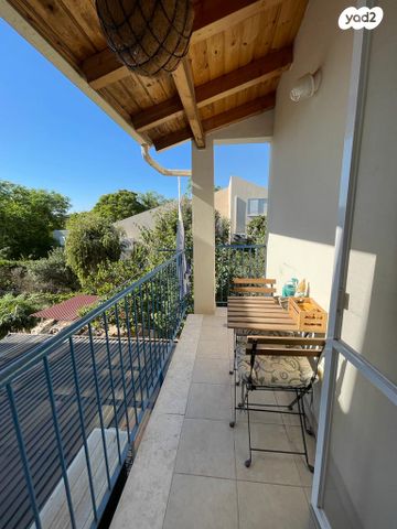 יחידת דיור, אלונים 7, גבעת אלה, גבעת אלה