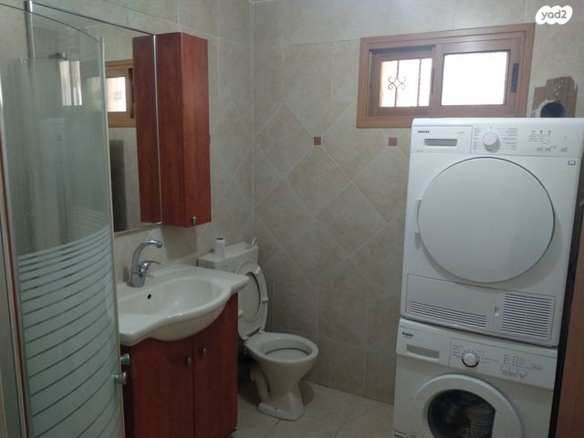 מרתף/ פרטר, הבריגדה 1, אבני חן, רחובות