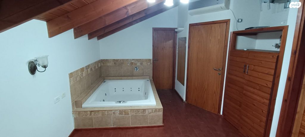 יחידת דיור, דרך הגנים 36, בוסתן הגליל, בוסתן הגליל