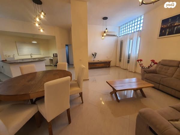 דירה, הרב עובדיה יוסף 11, רח' הנשיא צפון, חדרה