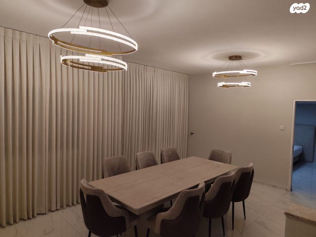 דו משפחתי, הגדוד השלישי 21, שאר העיר, צפת