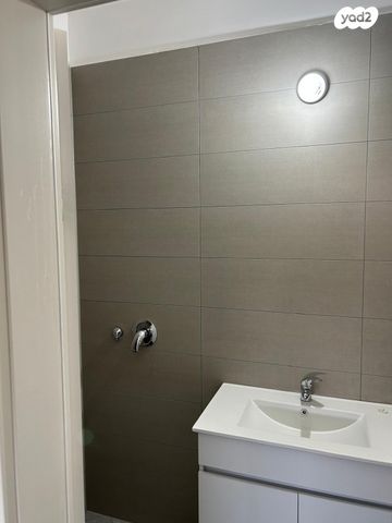 דירה, לאה גולדברג 10, חתני פרס ישראל, באר יעקב