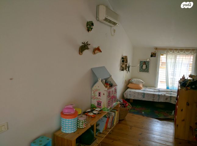 דירת גן, קהילת בריסק 6, הדר יוסף, תל אביב יפו