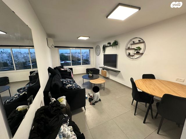 אייזיק חריף 34