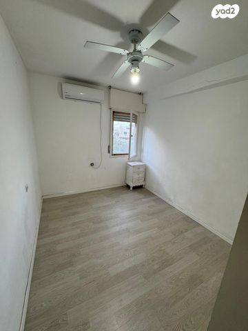 דירה, שדרות צה"ל 11, קרית ים ב', קרית ים