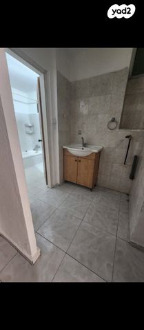 דירה, הראשונים 23, גבעת רוקח, בני ברק