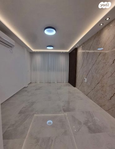 שדרות יוספטל 10