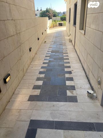 דירת גן, שדרות ודג'ווד 9, מרכז הכרמל, חיפה