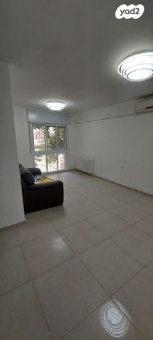 דירה, פסח חברוני 118, קרית היובל, ירושלים