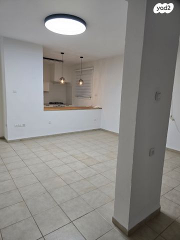 דירה, שדרות מוריה 45, מרכז הכרמל, חיפה