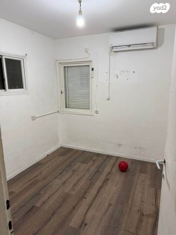 דירה, גלעינית 8, יפו ד', גבעת התמרים, תל אביב יפו