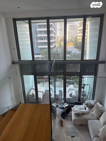 דירה, ניסים אלוני 12, צמרות איילון, פארק צמרת, תל אביב יפו