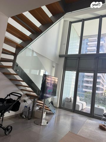 דירה, ניסים אלוני 12, צמרות איילון, פארק צמרת, תל אביב יפו