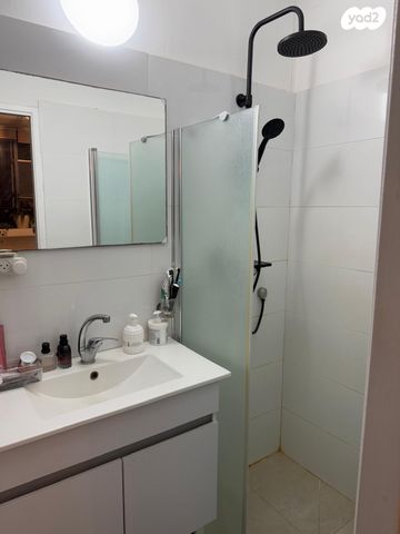 דירה, תושיה 18, מונטיפיורי, הרכבת, תל אביב יפו