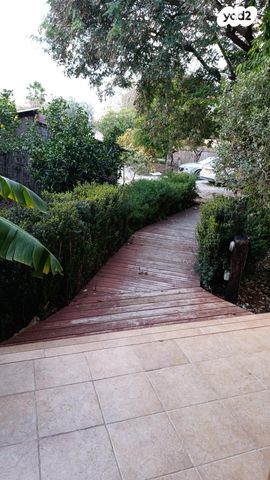 יחידת דיור, דרך הגנים 36, בוסתן הגליל, בוסתן הגליל