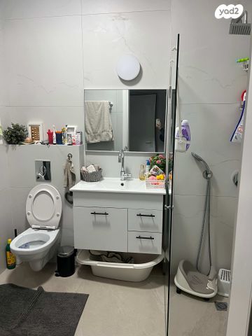 דו משפחתי, אוסישקין 81, אלון, רמת השרון