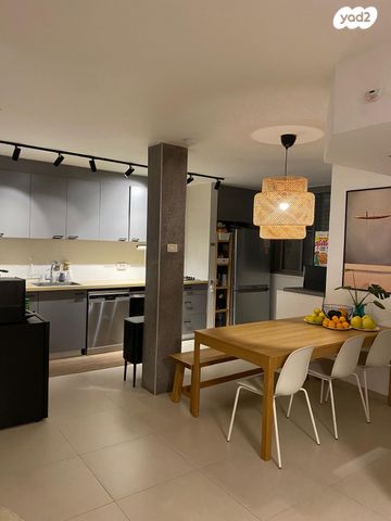 דירה, האילנות 25, גן רש"ל, הרצליה