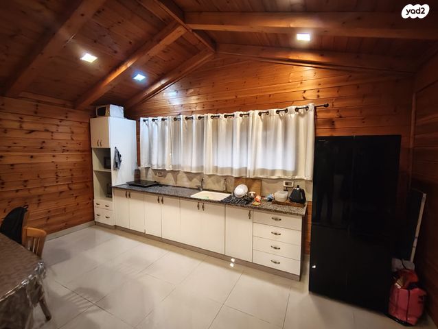 יחידת דיור, האלה 1, בית עזרא, בית עזרא