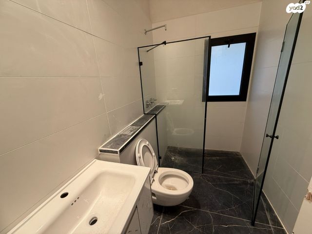 דירת גן, שדרות ודג'ווד 9, מרכז הכרמל, חיפה