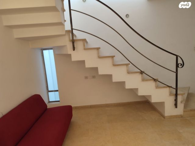 דירה, הראב"ע 14, נווה רם, שיכון מזרחי, רמת גן