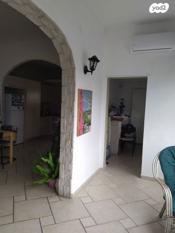 דירה, שדרות טרומפלדור 25, זיו, חיפה