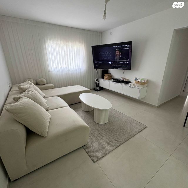 דירה, שדרות העצמאות 6, נאות אשכול, יבנה