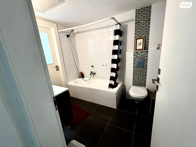 דירה, גרשון אבנר 11, ארמון הנציב, תלפיות מזרח, ירושלים