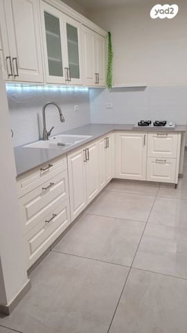 דירה, שדרות הנשיא וייצמן 17, רח' הנשיא צפון, חדרה