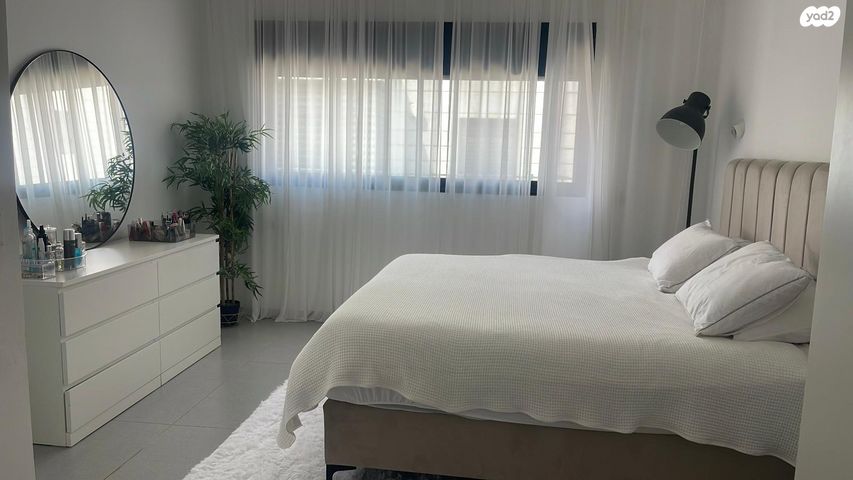 דו משפחתי, הרב דב הכהן קוק 15, עפולה הצעירה, עפולה