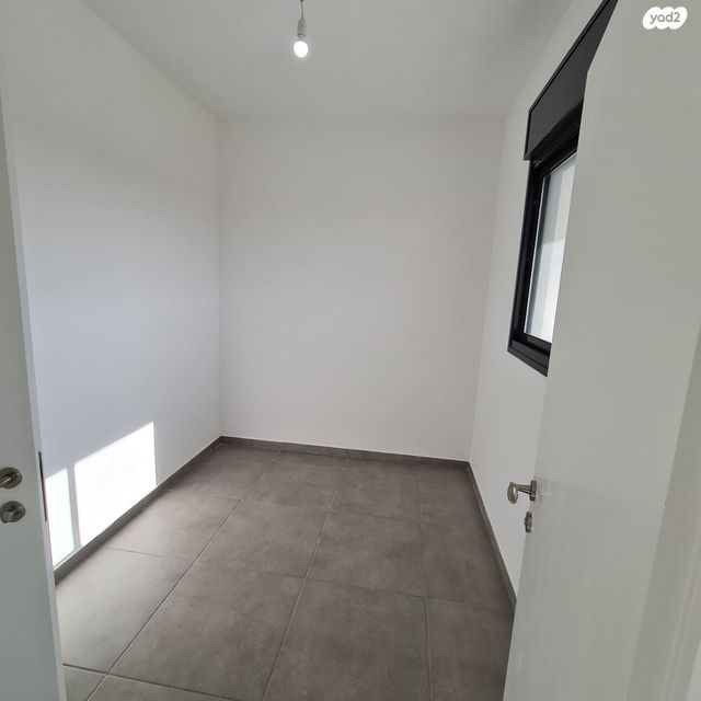 דירה, דגן 6, עמירם, פרדס חנה כרכור