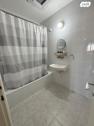 דירה, עין עבדת 11, מגדל המים, מצפה רמון